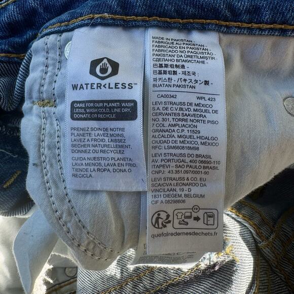 NWT Levis Noughties Bootcut Jeans Women 28 Y2K Blue Flap Pocket Low Rise Denim - Picture 8 of 9